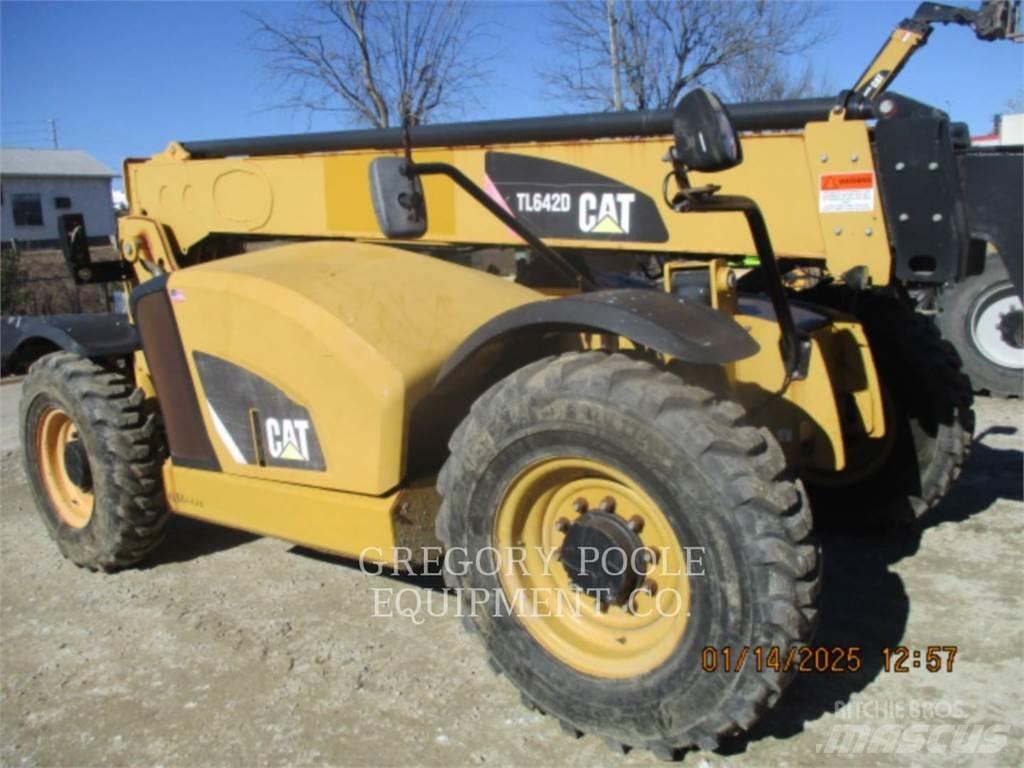 CAT TL642D Телескопические погрузчики