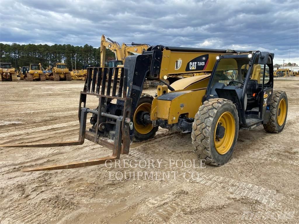 CAT TL642D Телескопические погрузчики