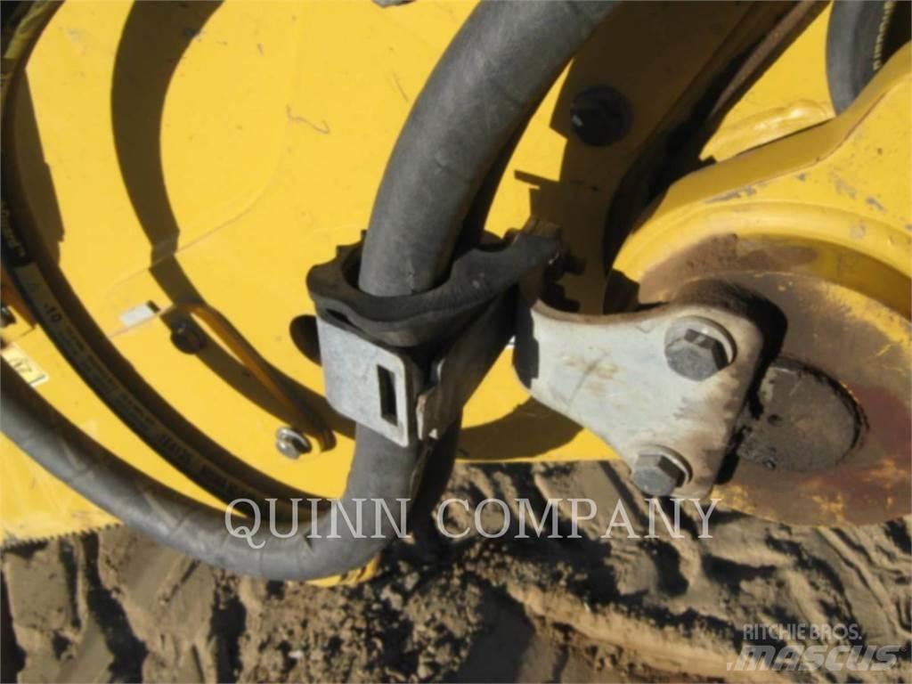 CAT TL642D Телескопические погрузчики