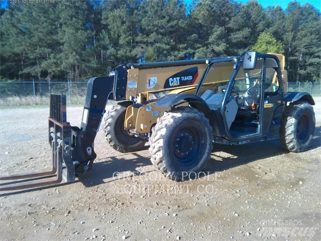 CAT TL642D Телескопические погрузчики