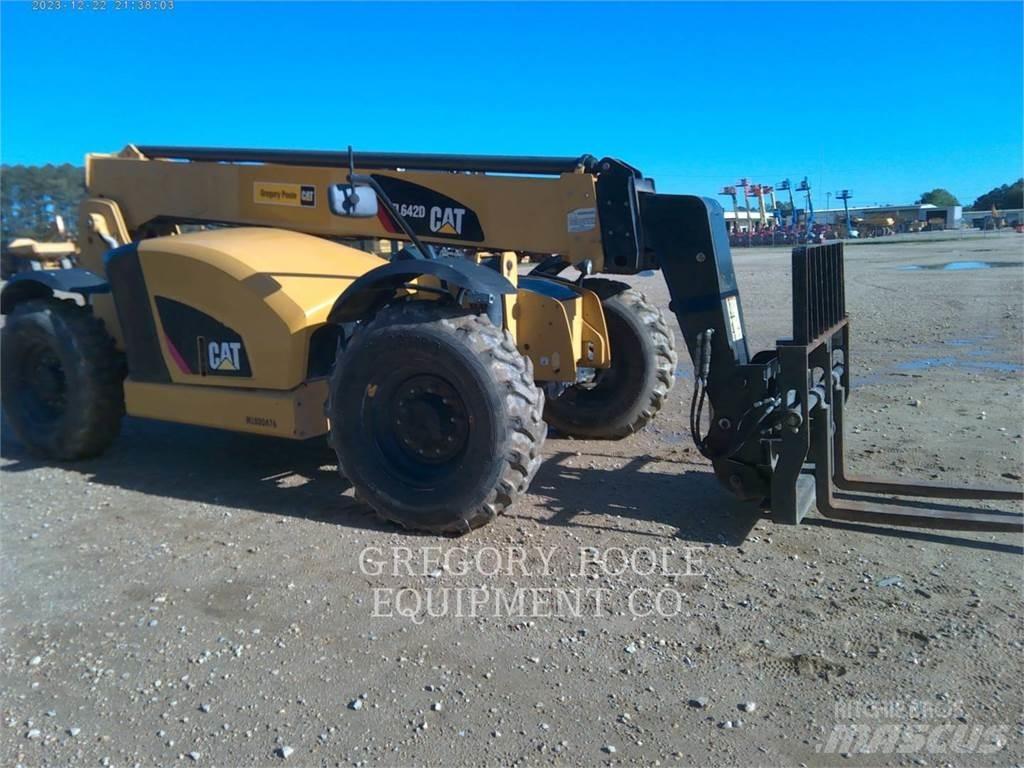 CAT TL642D Телескопические погрузчики
