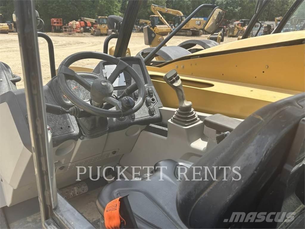 CAT TL642D Телескопические погрузчики