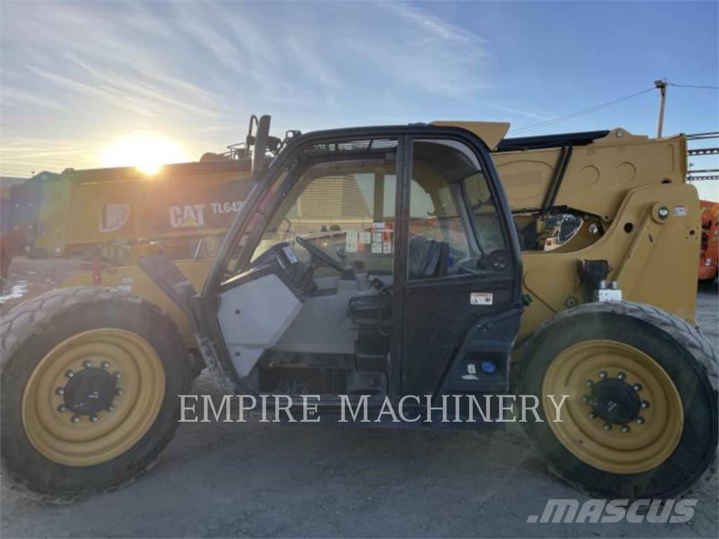 CAT TL642D Телескопические погрузчики