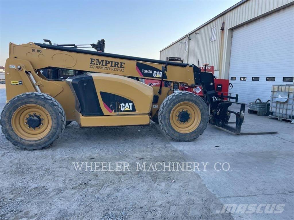 CAT TL642D CB Телескопические погрузчики