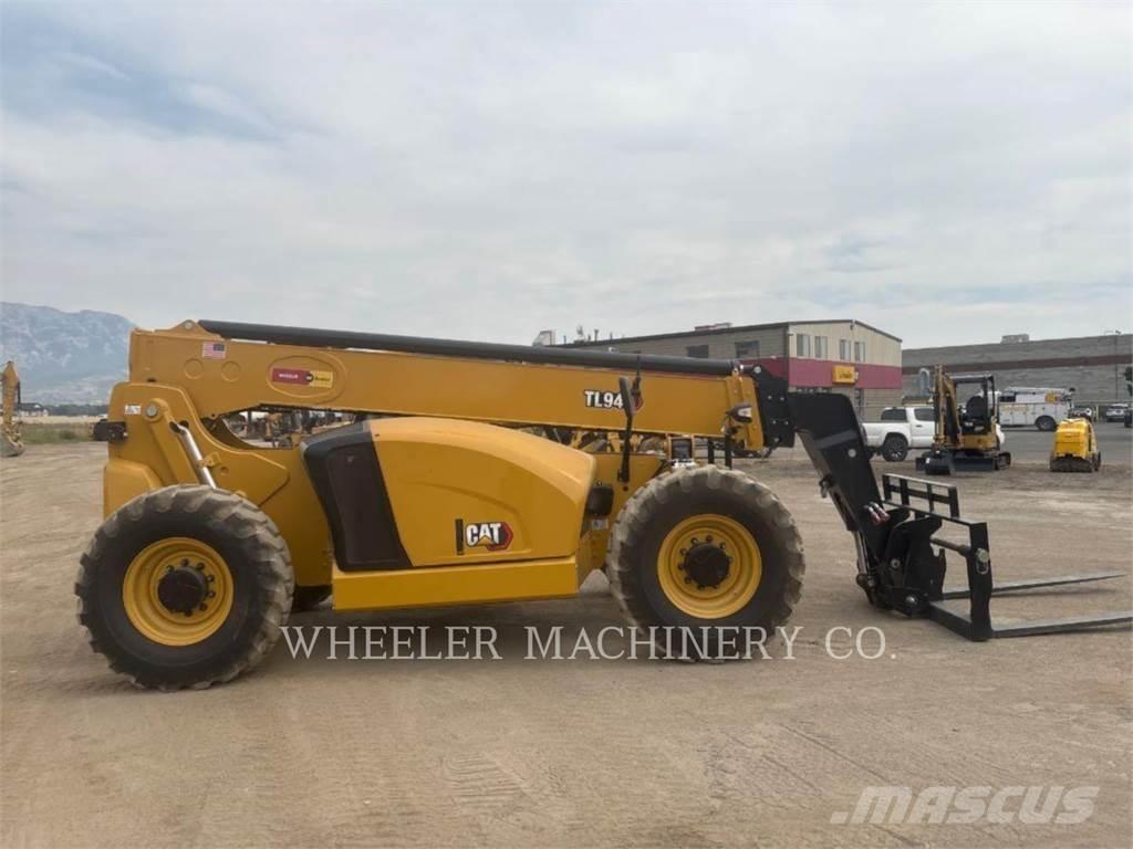 CAT TL943 CAN Телескопические погрузчики