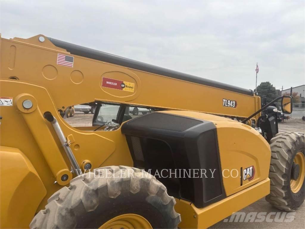 CAT TL943 CAN Телескопические погрузчики