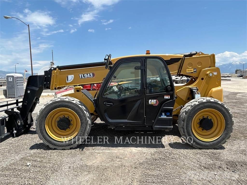 CAT TL943 CB Телескопические погрузчики