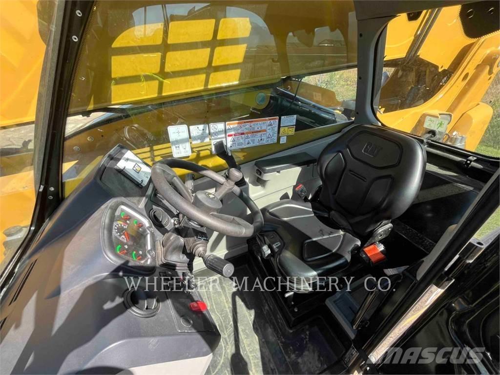 CAT TL943 CB Телескопические погрузчики