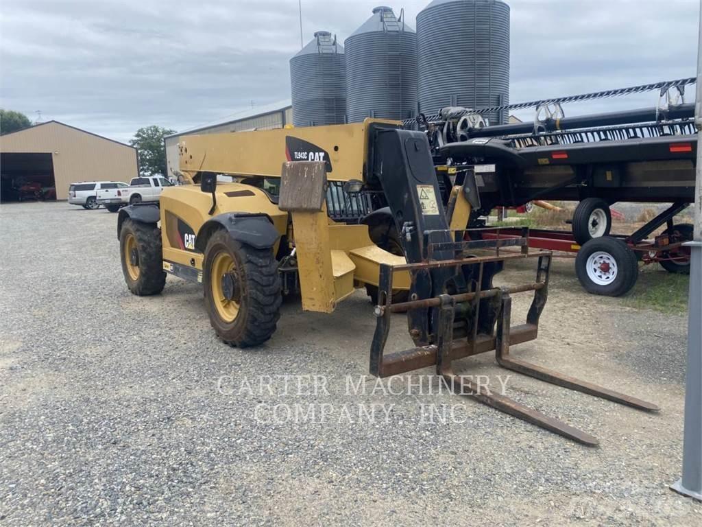 CAT TL943C Телескопические погрузчики