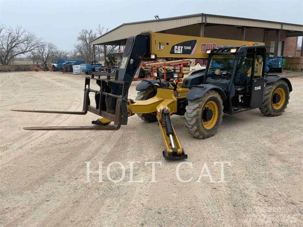 CAT TL943C Телескопические погрузчики
