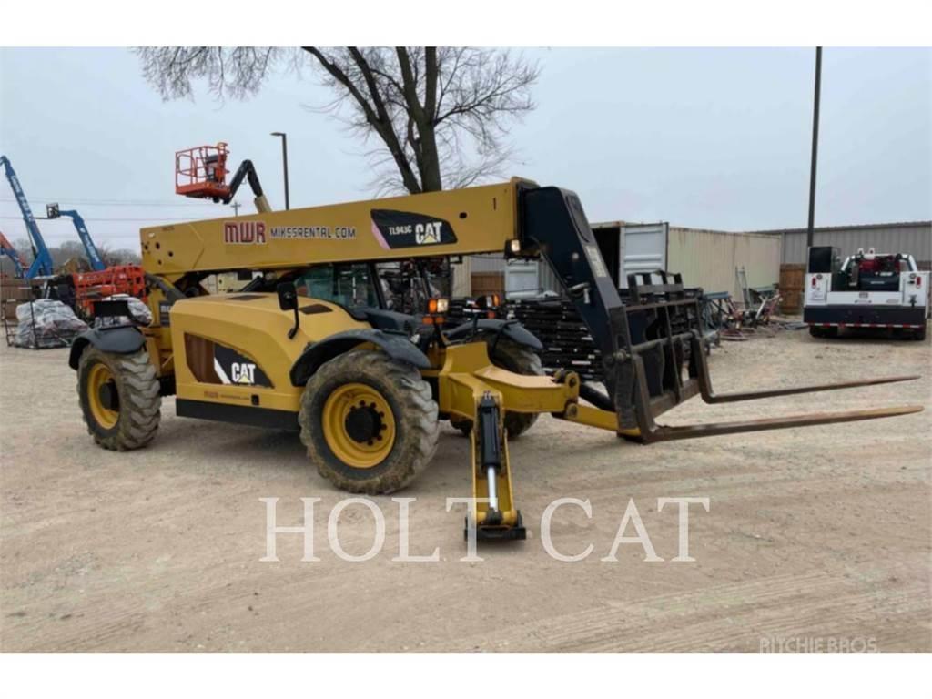 CAT TL943C Телескопические погрузчики