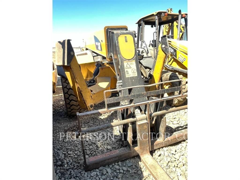 CAT TL943CHRC Телескопические погрузчики