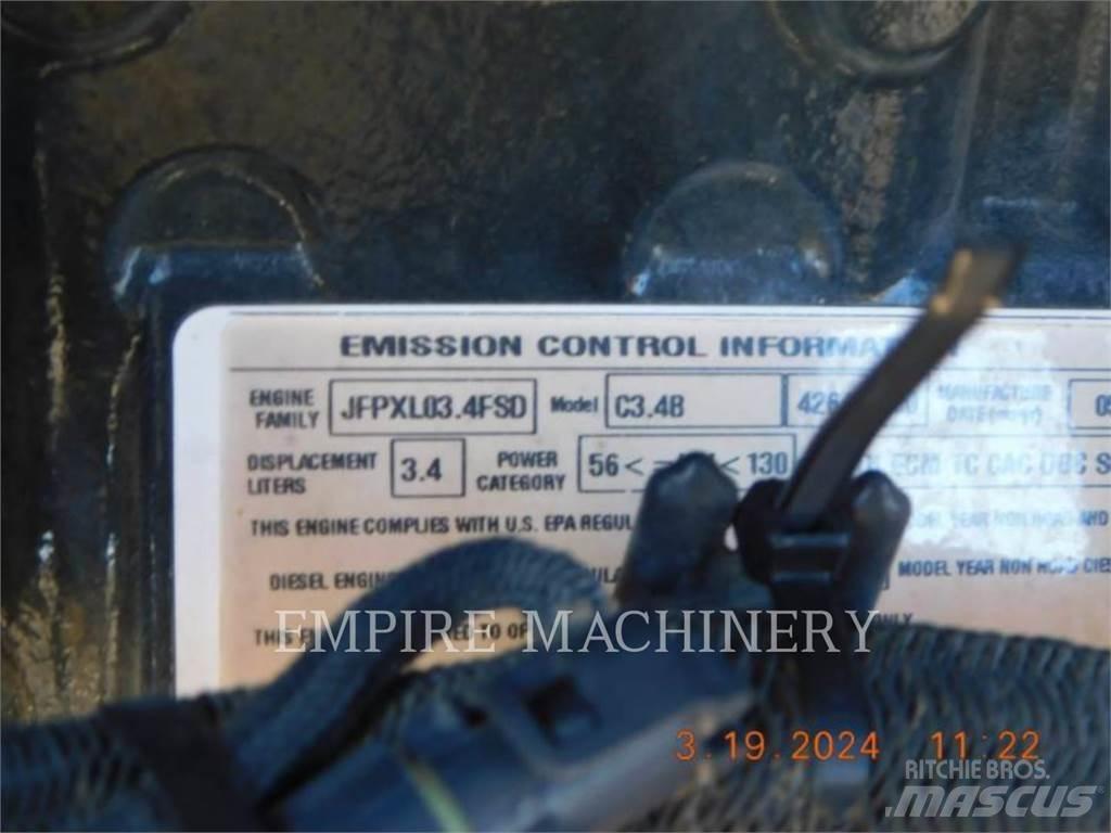 CAT TL943D Телескопические погрузчики