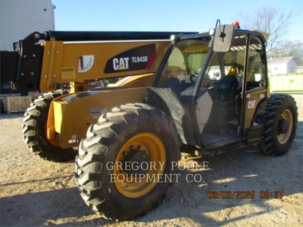 CAT TL943D Телескопические погрузчики