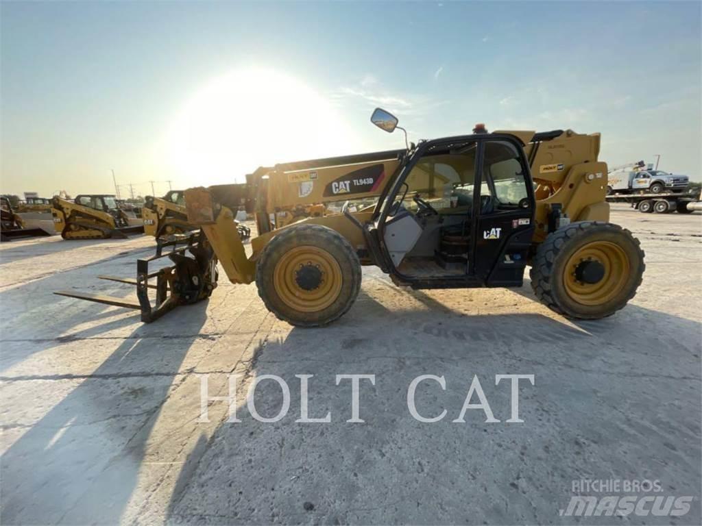 CAT TL943D Телескопические погрузчики