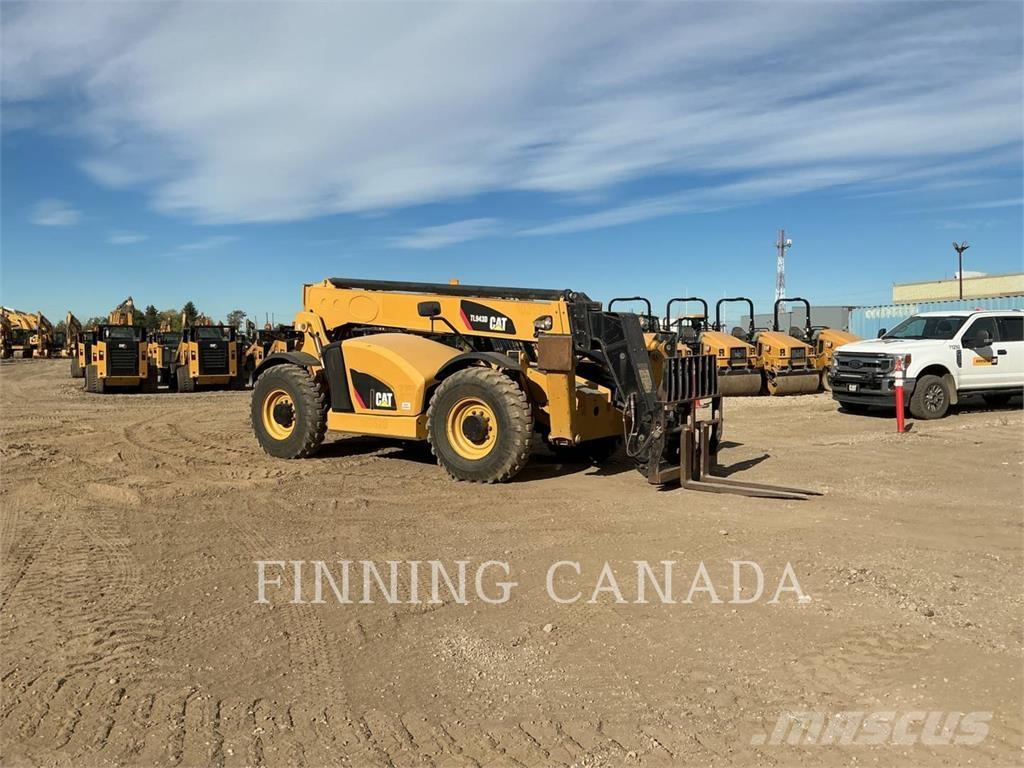 CAT TL943D Телескопические погрузчики