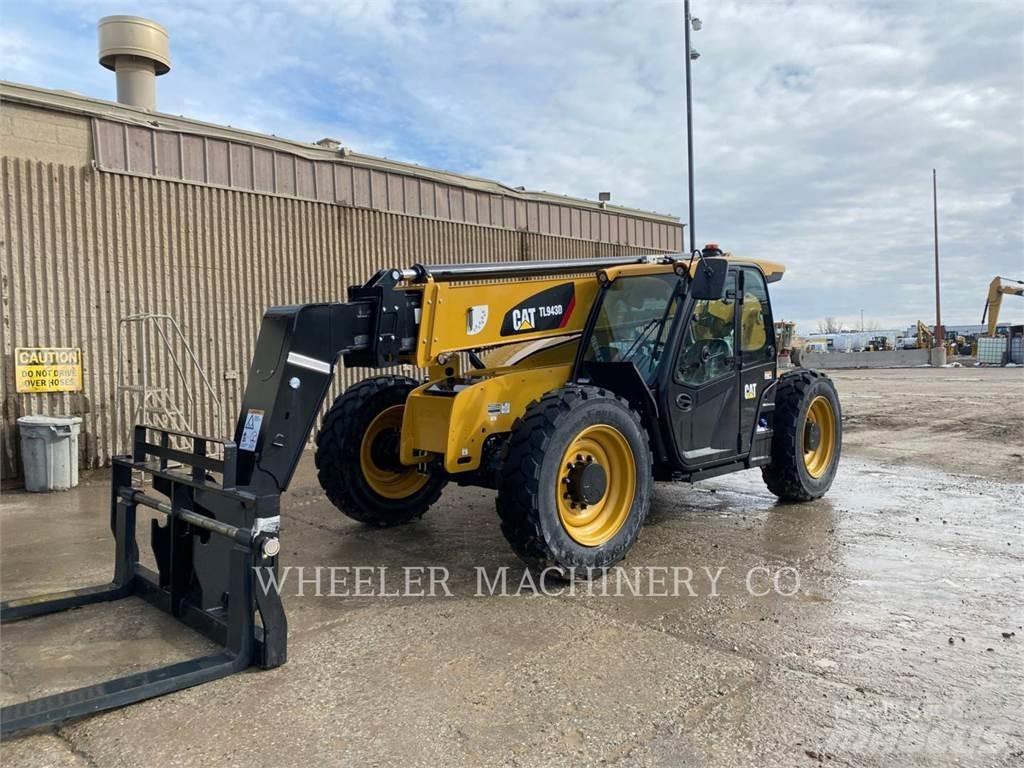 CAT TL943D CB Телескопические погрузчики