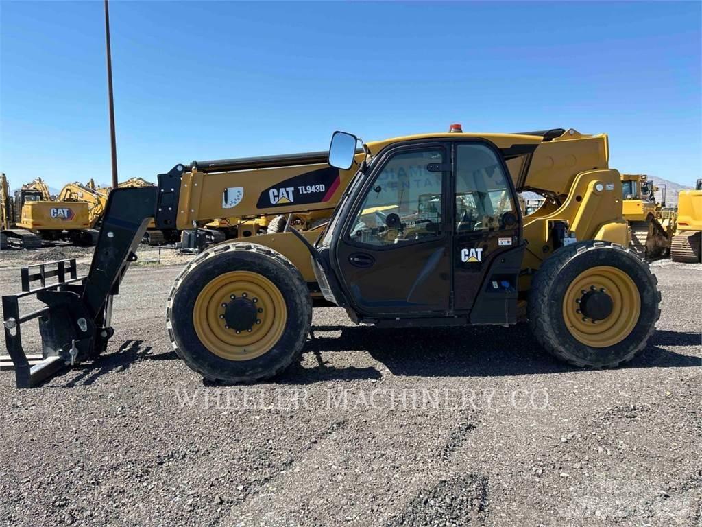 CAT TL943D CB Телескопические погрузчики