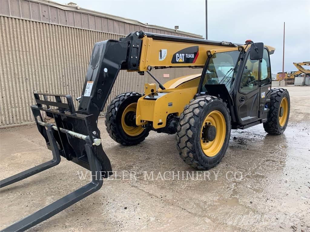 CAT TL943D CB Телескопические погрузчики