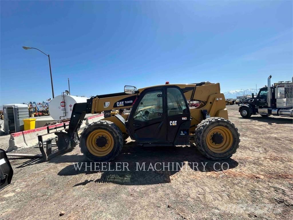 CAT TL943D CB Телескопические погрузчики