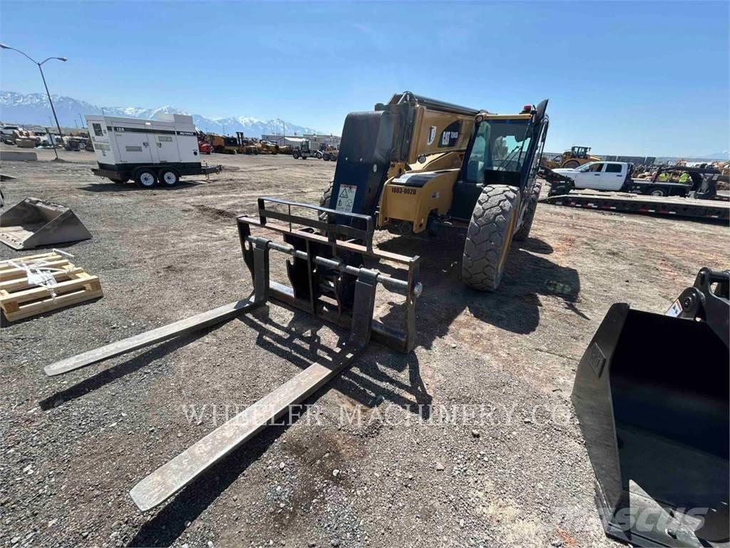 CAT TL943D CB Телескопические погрузчики