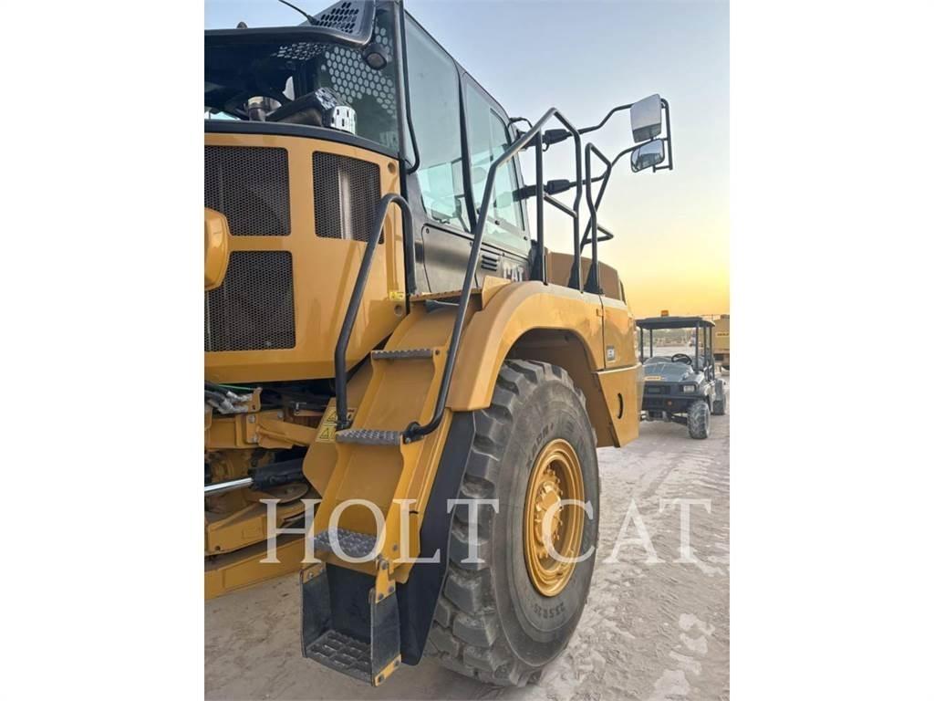 CAT W00 725 Грузовики-цистерны