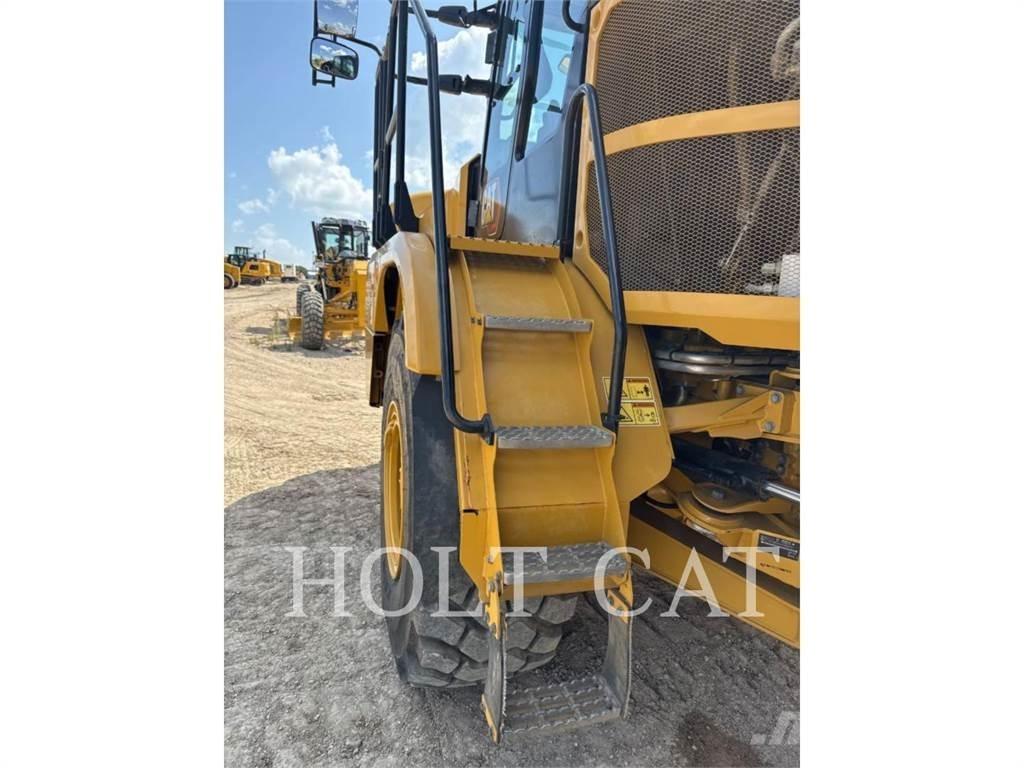 CAT W00 725 Грузовики-цистерны
