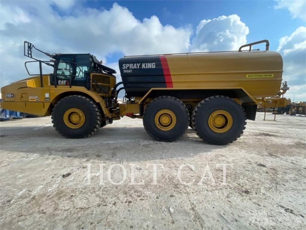 CAT W00 740 Грузовики-цистерны