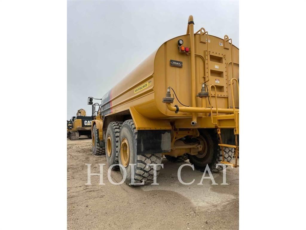 CAT W00 740 Грузовики-цистерны