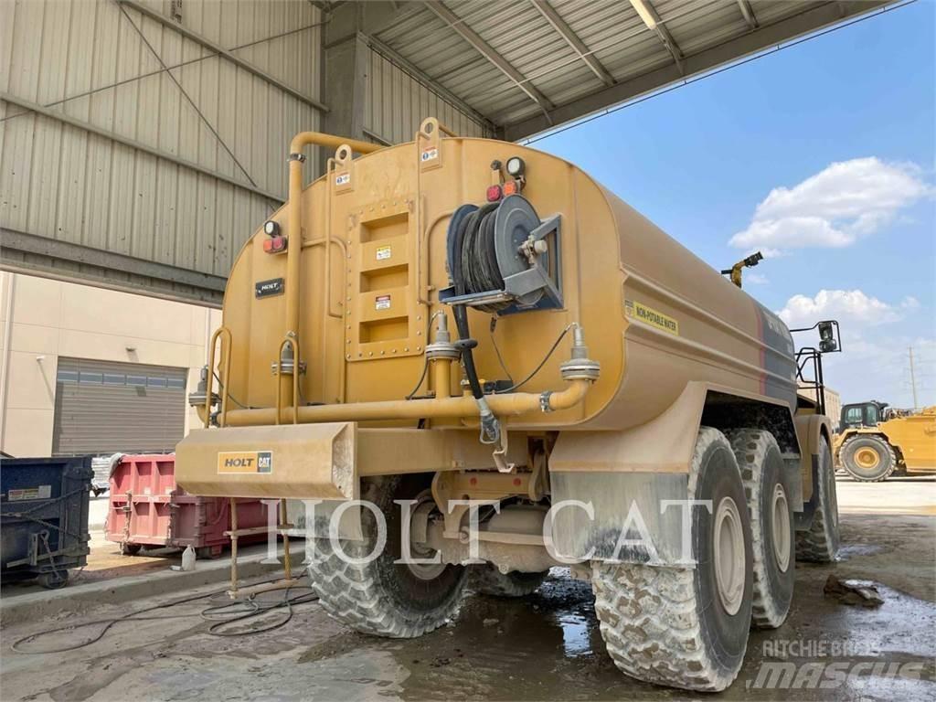 CAT W00 740 Грузовики-цистерны