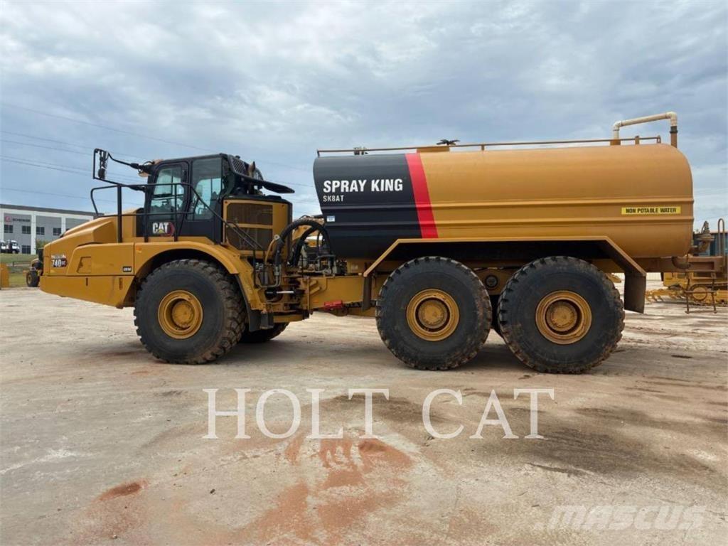 CAT W00 740 Грузовики-цистерны