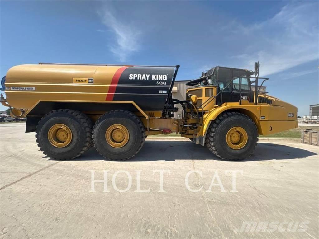 CAT W00 740GC Грузовики-цистерны