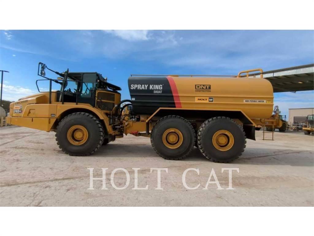 CAT W00 740GC Грузовики-цистерны