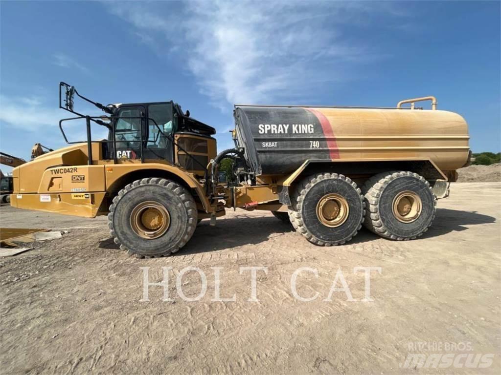 CAT W00 740GC Грузовики-цистерны