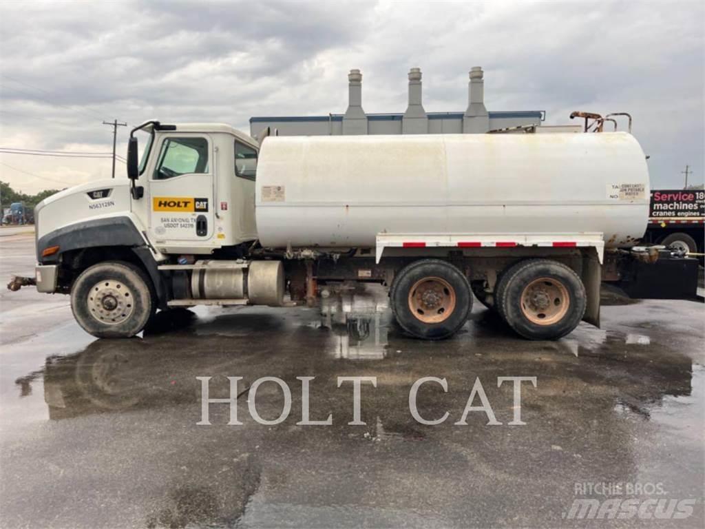 CAT WATER 4000 Грузовики-цистерны