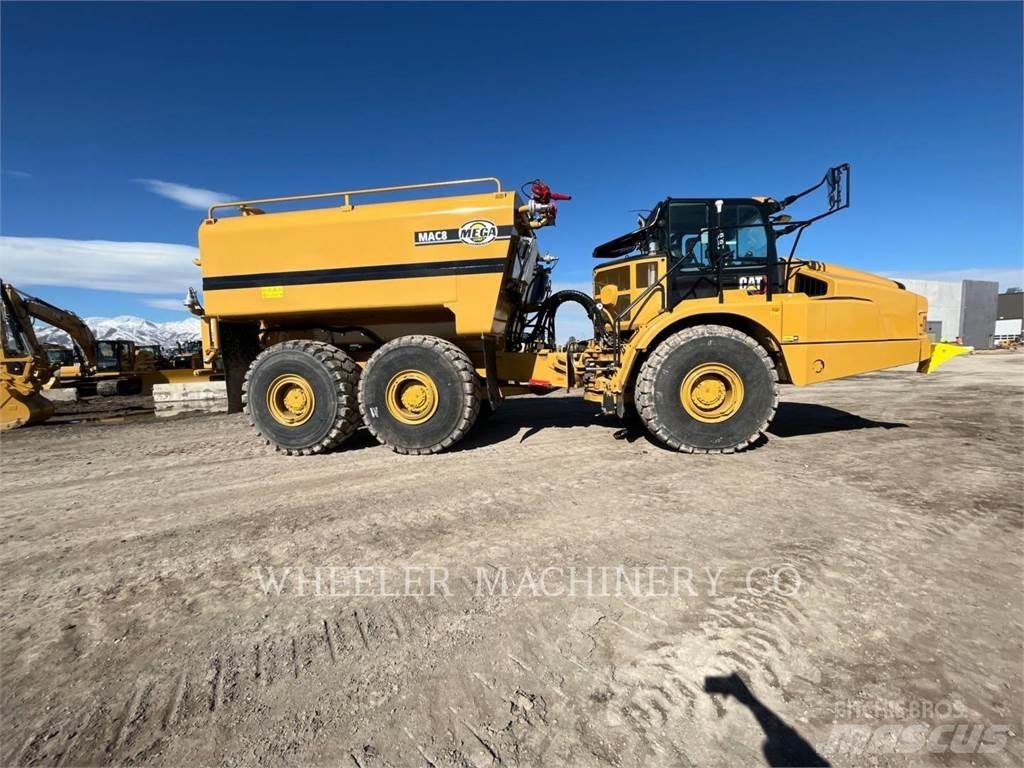 CAT WT 740 GC Грузовики-цистерны