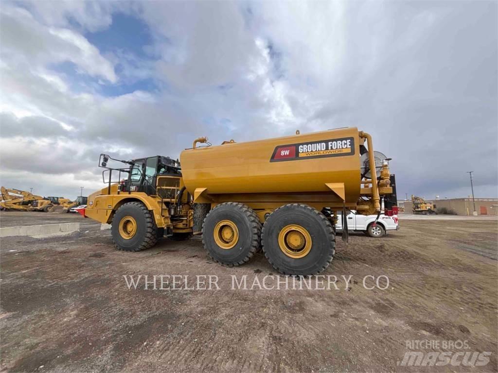 CAT WT 740 GC Грузовики-цистерны