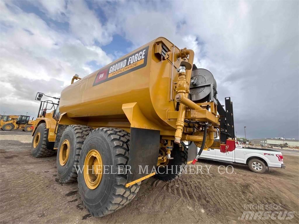 CAT WT 740 GC Грузовики-цистерны