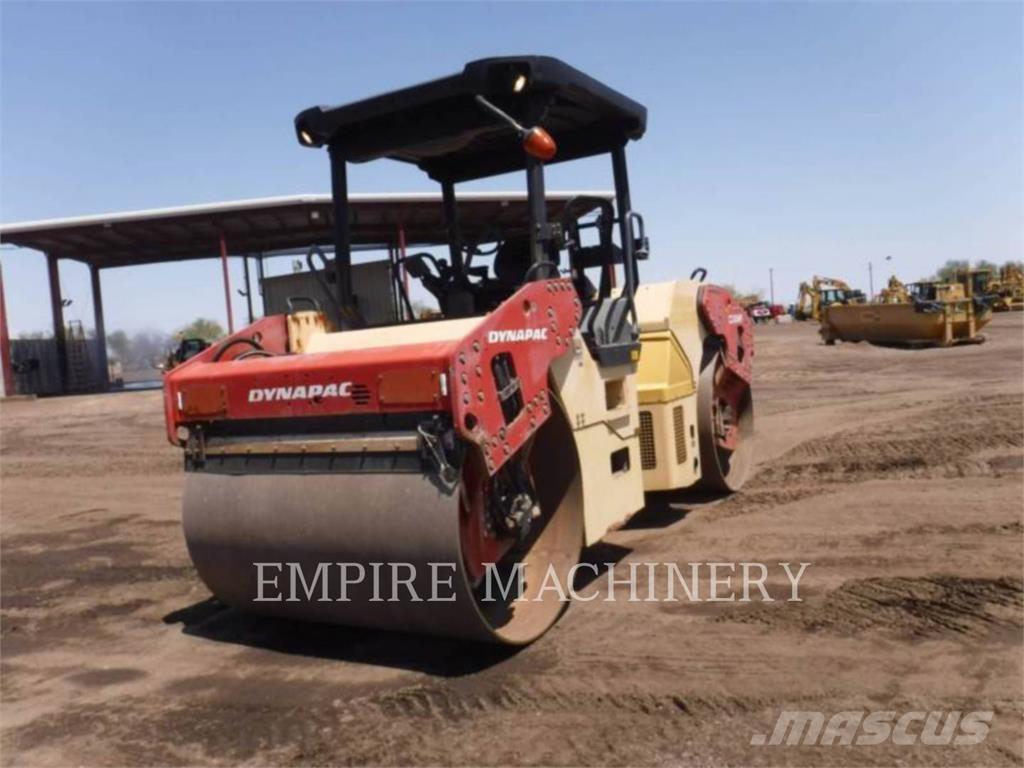 Dynapac CC424HF Катки тротуарные