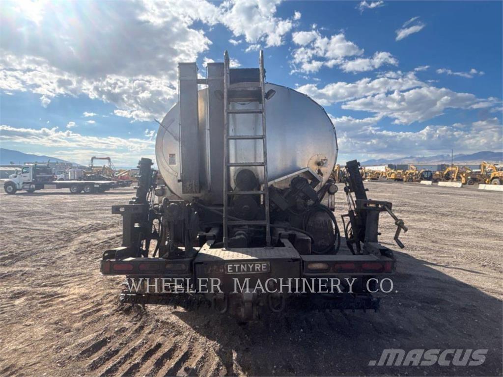  E.D. ETNYRE DIST 3500 Автогудронаторы