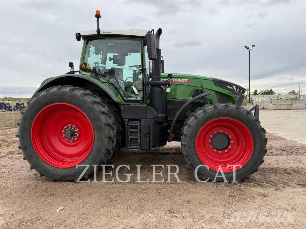 Fendt 933 VARIO Трактора