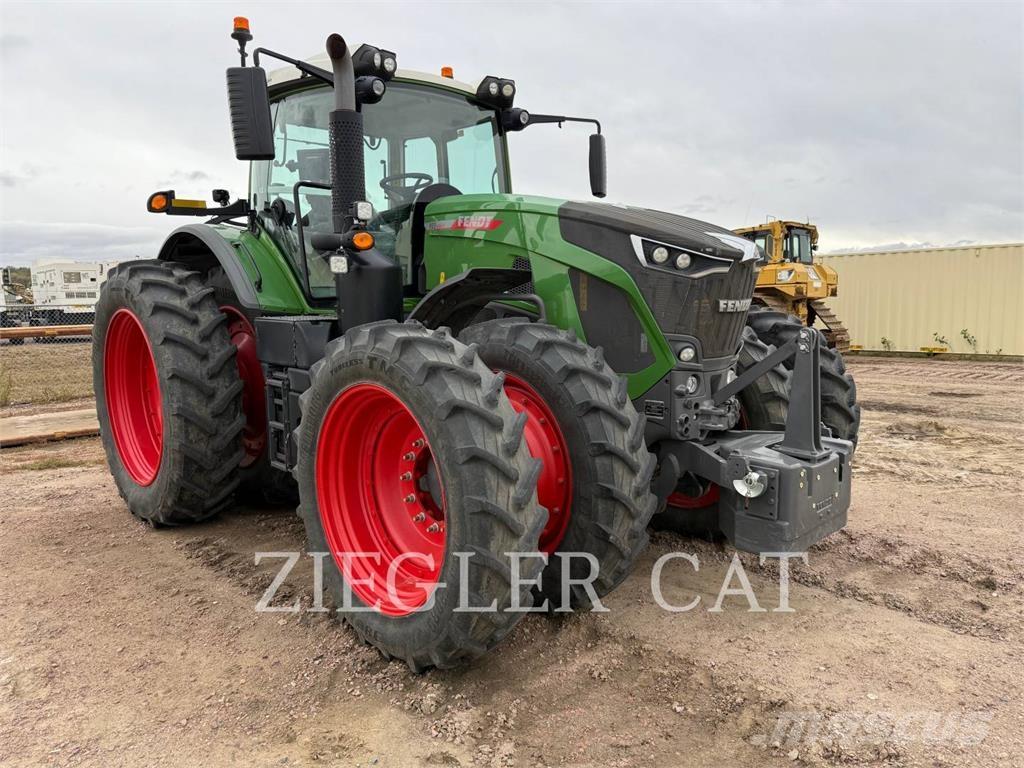 Fendt 933 VARIO Трактора