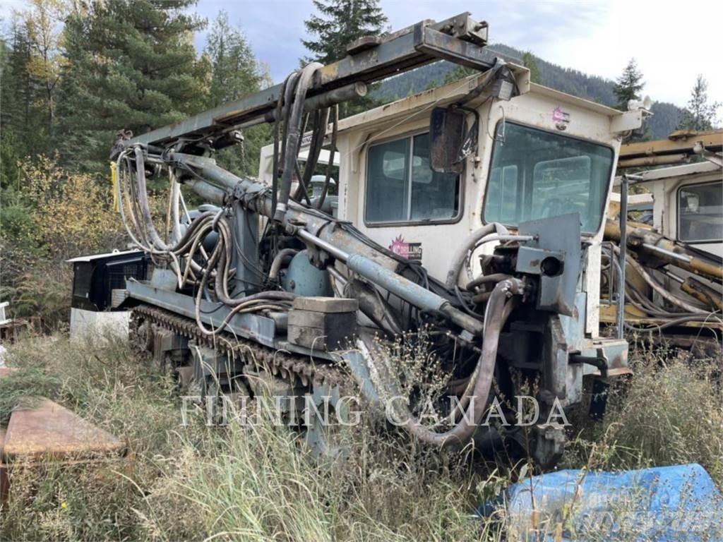 Finning M32 Буровые вышки