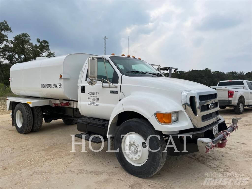 Ford F750 Грузовики-цистерны