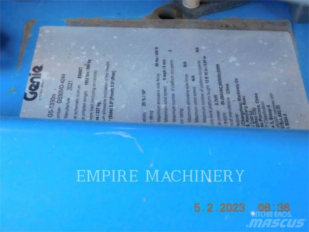 Genie GS1330 Коленчатые подъемники