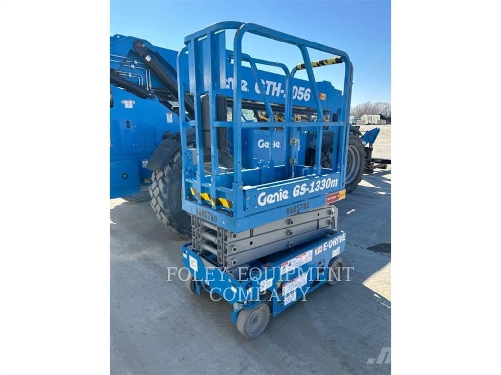 Genie GS1330 Ножничные подъемники
