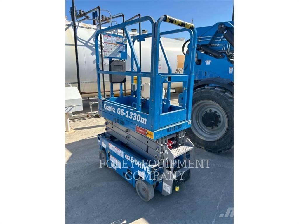 Genie GS1330 Ножничные подъемники