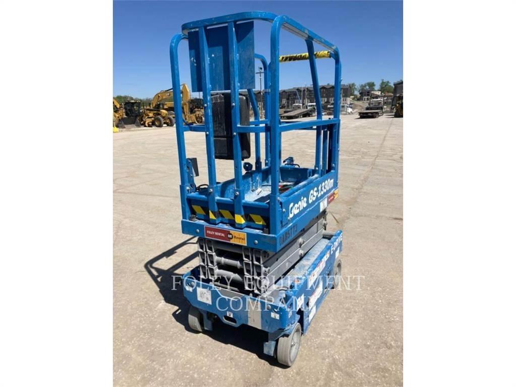 Genie GS1330 Ножничные подъемники