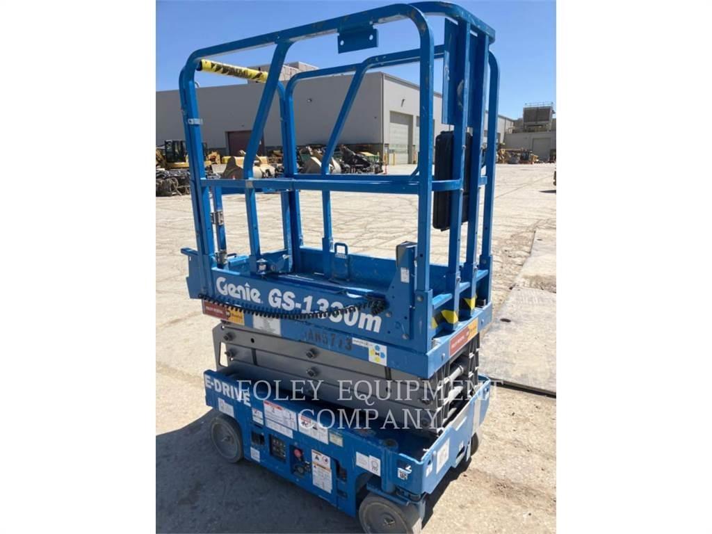 Genie GS1330 Ножничные подъемники