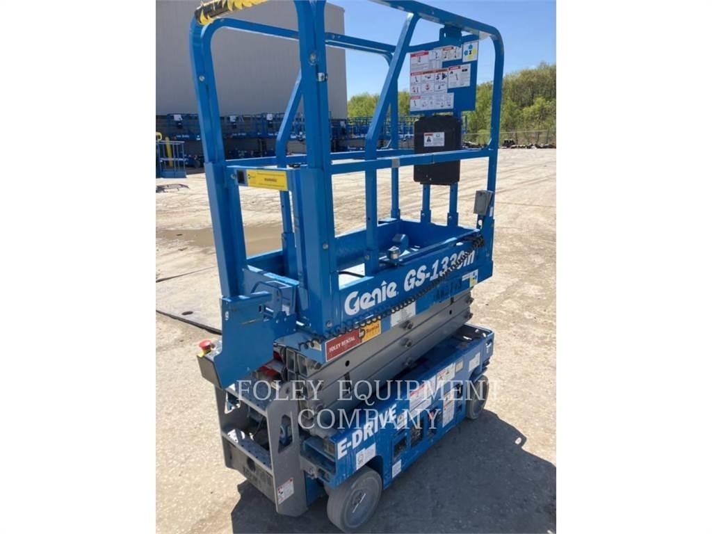 Genie GS1330 Ножничные подъемники